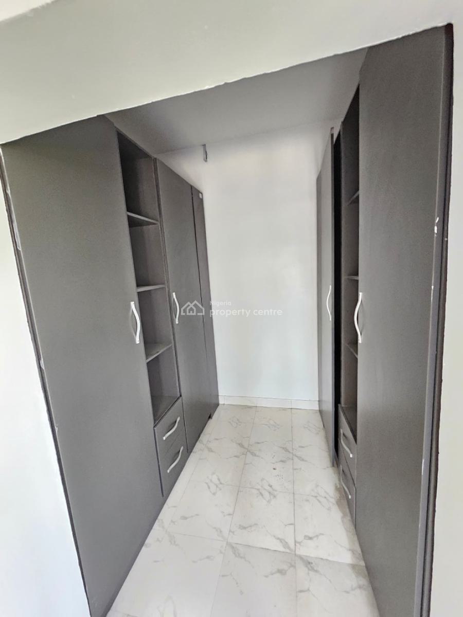 Spacious Contemporary 3 Bedroom Semi-detached Duplex with Bq, Ologolo, Lekki, Lagos, Semi-detached Duplex for Sale