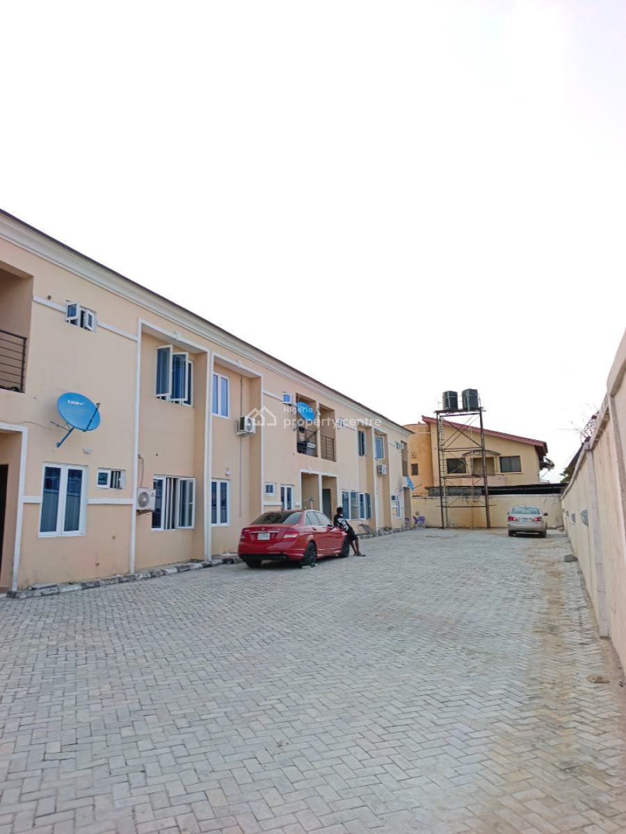 Smart Spacious 4 Bedrooms Terrace Duplex with Bq, in Estate at Abraham Adesanya Axis, Ajah Lagos, Ajah, Lagos, Terraced Duplex for Rent