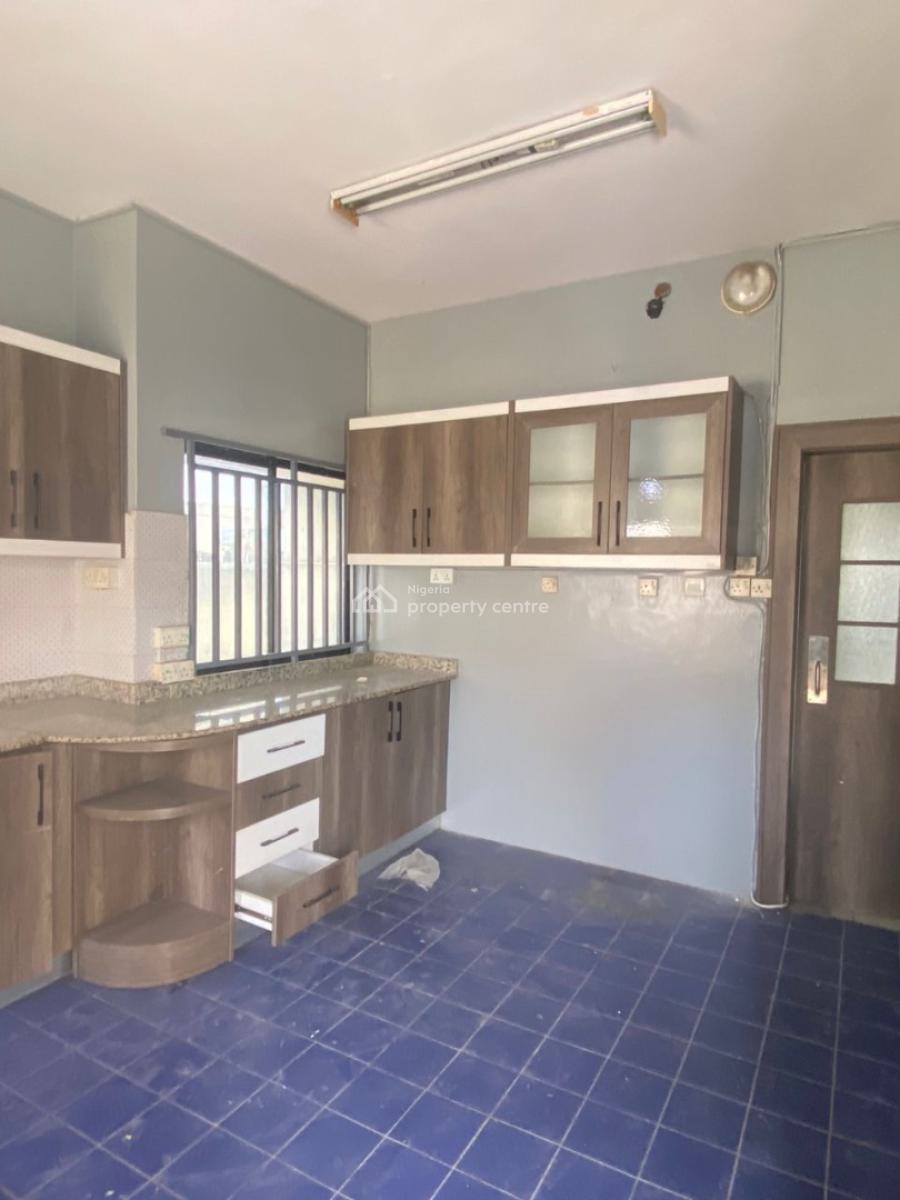 Newly Renovated 6 Bedroom Detached House with 3 Rooms Bq, Victoria Island (vi), Lagos, Office Space for Rent