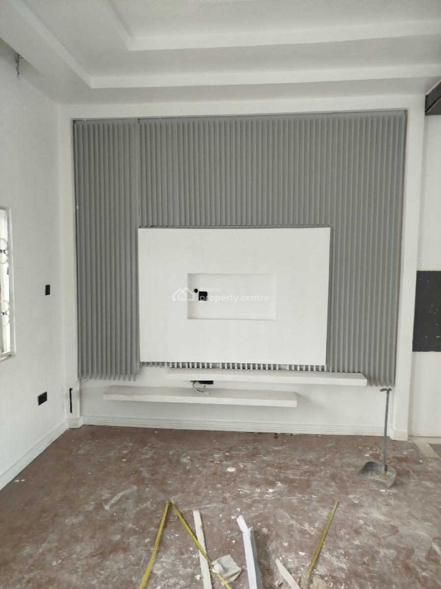Specious Three Bedroom Apartment, Off Amino Kano Crescent, Wuse 2, Abuja, Flat / Apartment for Rent