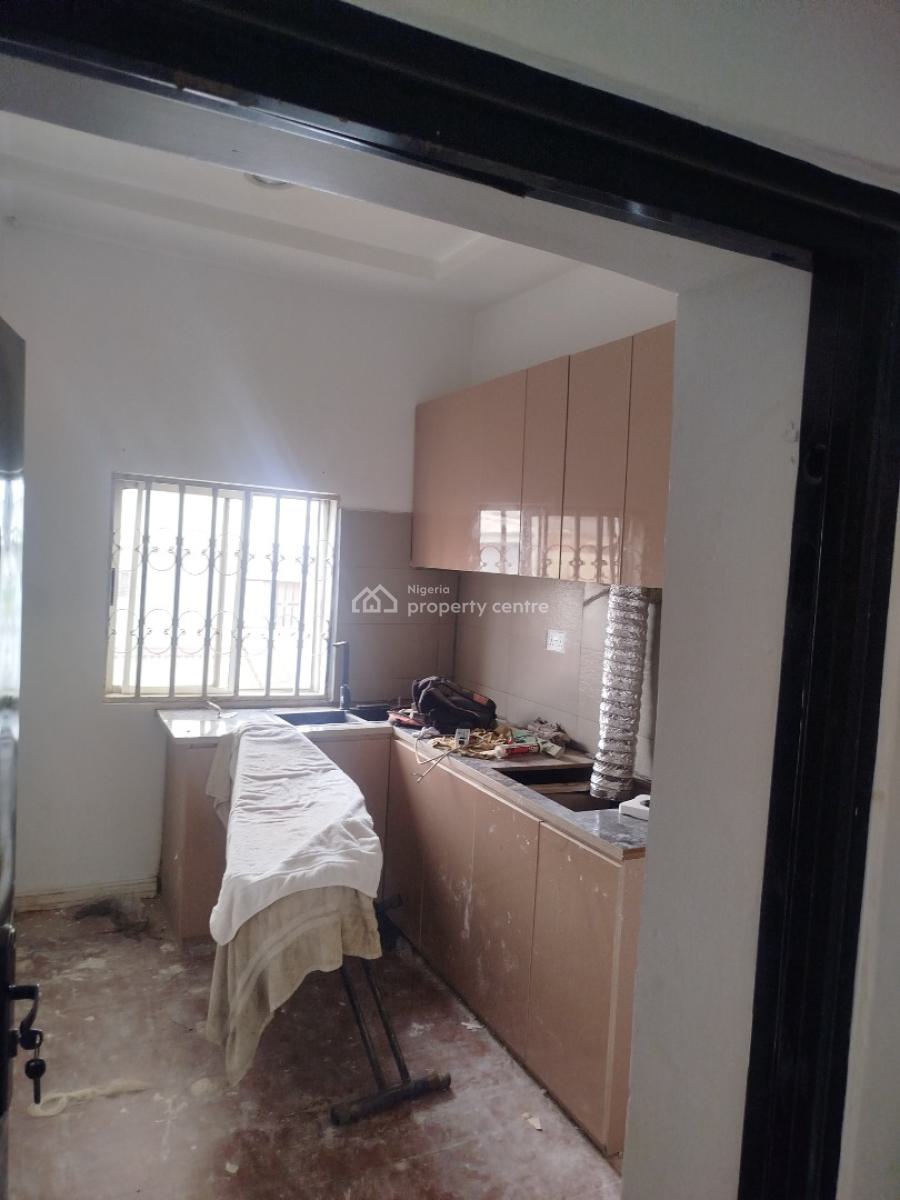Specious Three Bedroom Apartment, Off Amino Kano Crescent, Wuse 2, Abuja, Flat / Apartment for Rent