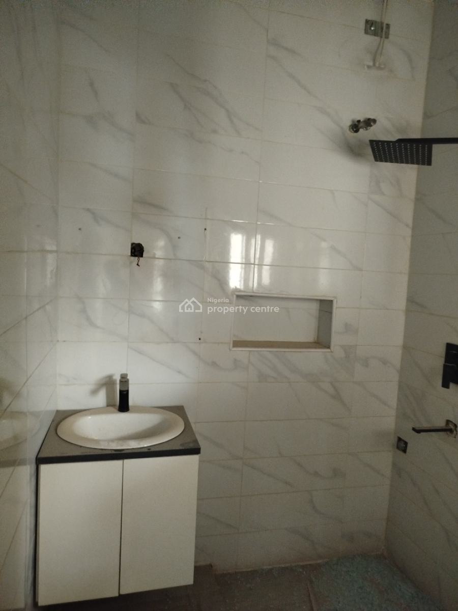 Specious Three Bedroom Apartment, Off Amino Kano Crescent, Wuse 2, Abuja, Flat / Apartment for Rent