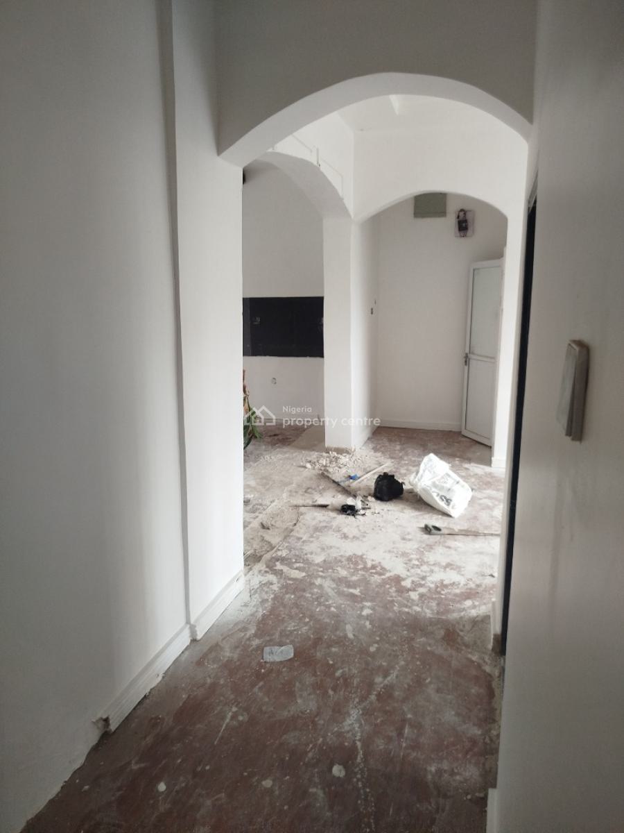 Specious Three Bedroom Apartment, Off Amino Kano Crescent, Wuse 2, Abuja, Flat / Apartment for Rent