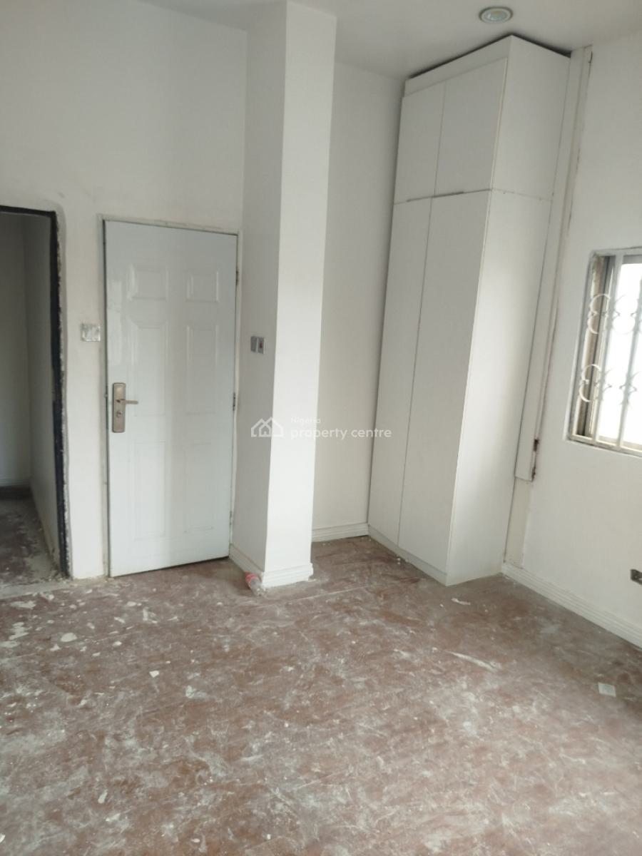 Specious Three Bedroom Apartment, Off Amino Kano Crescent, Wuse 2, Abuja, Flat / Apartment for Rent