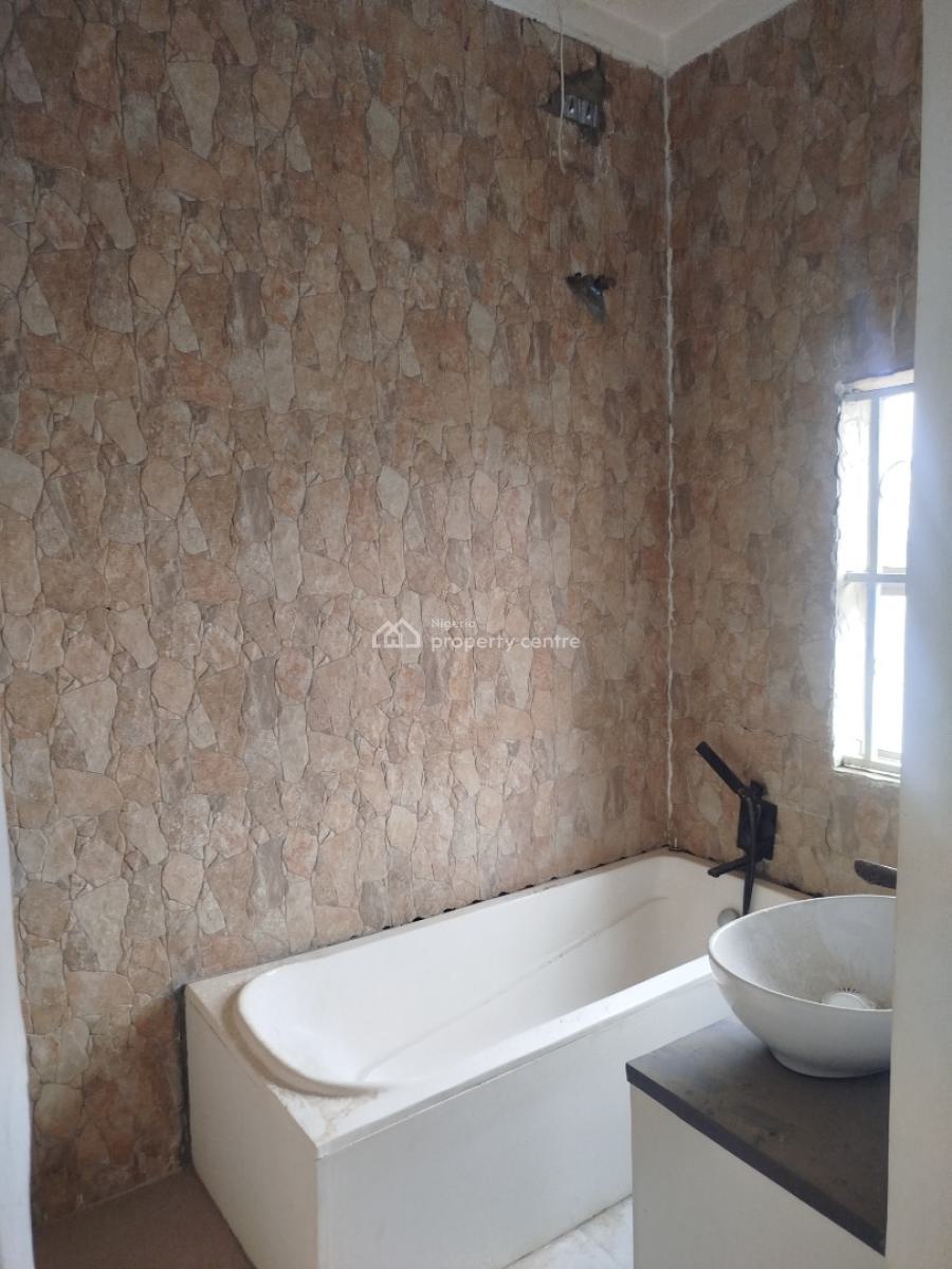 Specious Three Bedroom Apartment, Off Amino Kano Crescent, Wuse 2, Abuja, Flat / Apartment for Rent