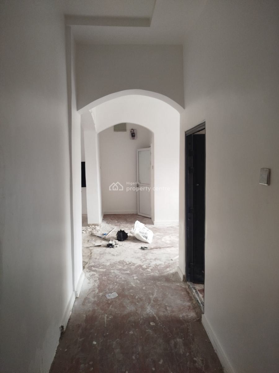Specious Three Bedroom Apartment, Off Amino Kano Crescent, Wuse 2, Abuja, Flat / Apartment for Rent