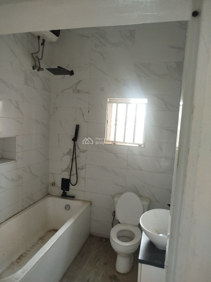 Specious Three Bedroom Apartment, Off Amino Kano Crescent, Wuse 2, Abuja, Flat / Apartment for Rent