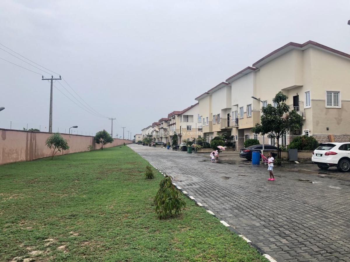 3 Bedroom Terrace, Cooplag Gardens Estate, Lafiaji, Lekki, Lagos, Terraced Duplex for Sale