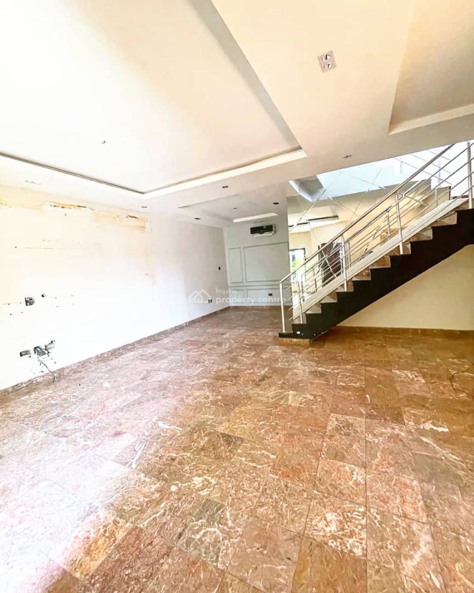 Serviced and Spacious 4-bedroom Terrace Duplex with Bq, Lekki Phase 1, Lekki, Lagos, Terraced Duplex for Rent