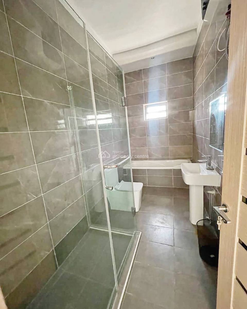 Serviced and Spacious 4-bedroom Terrace Duplex with Bq, Lekki Phase 1, Lekki, Lagos, Terraced Duplex for Rent