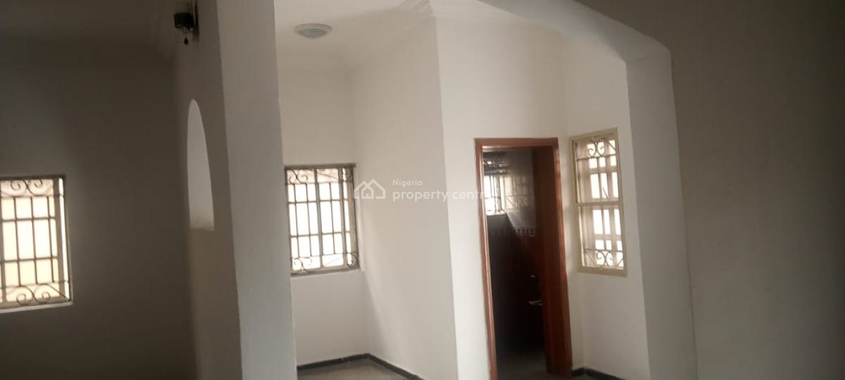 Well Maintained 5 Bedroom Semi Detached Duplex with 2 Rooms Bq, Lekki Phase 1, Lekki, Lagos, Semi-detached Duplex for Rent