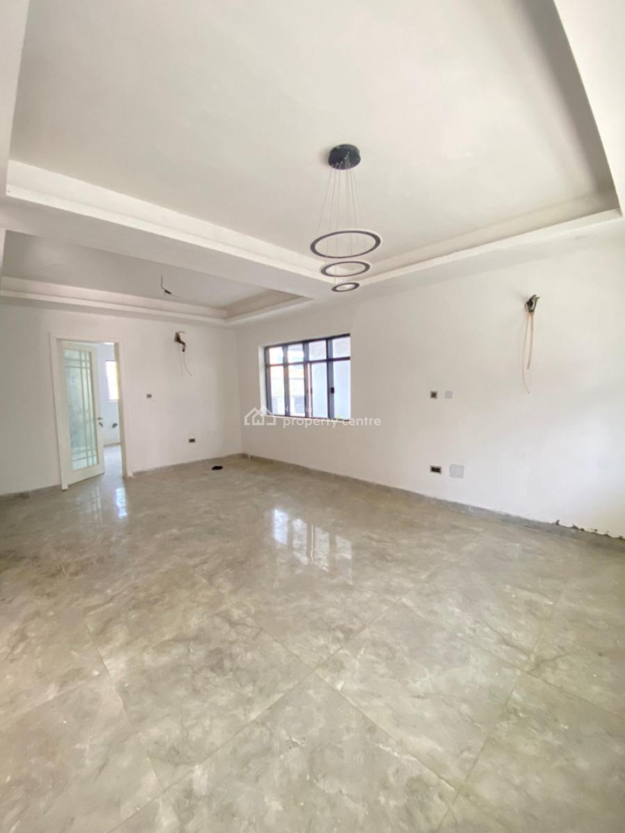 5 Bedrooms Semi Detached Duplex in a Gated Estate, Ikate, Lekki, Lagos, Semi-detached Duplex for Sale