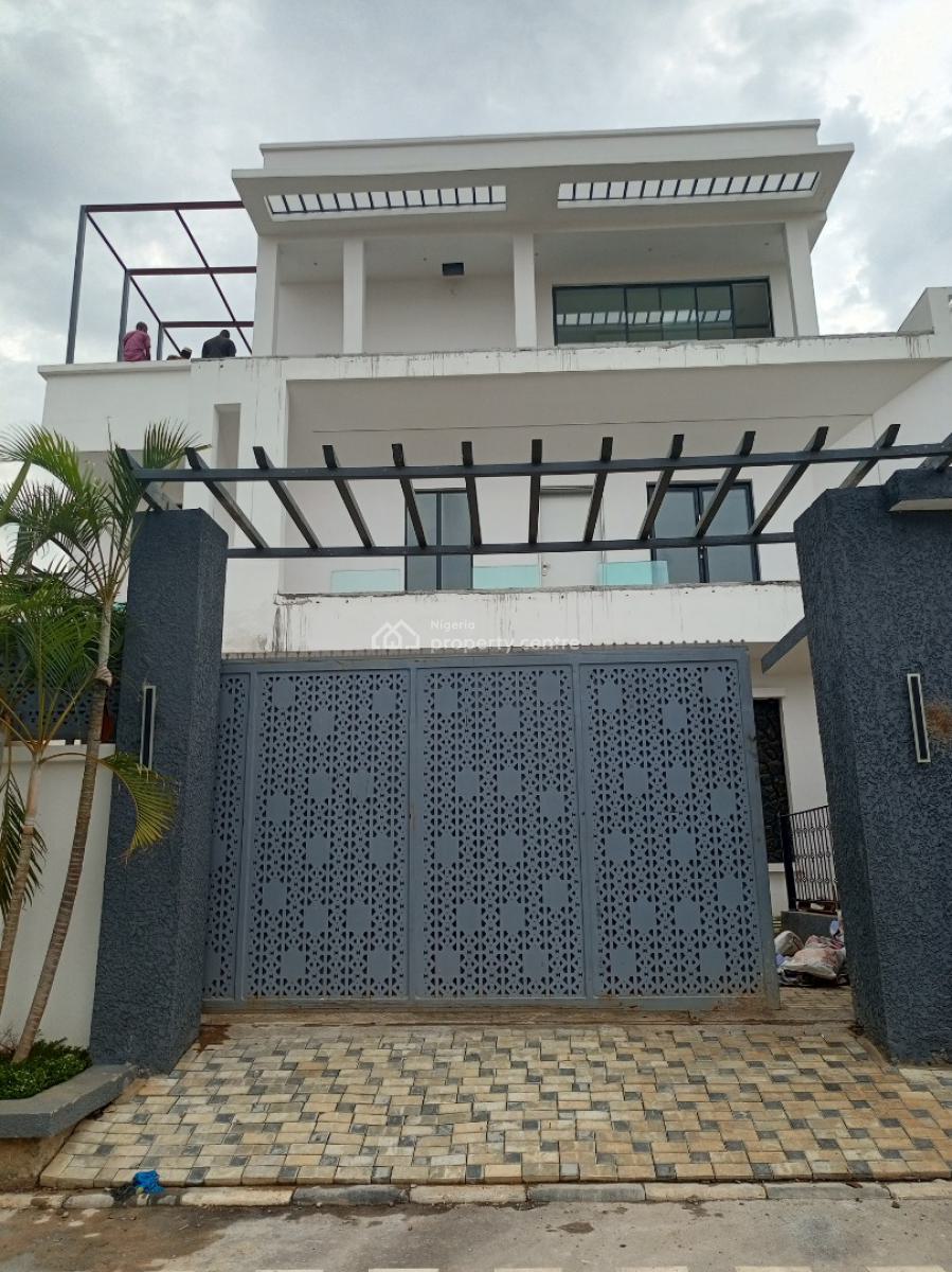Stand Alone in Compound with Its Own Private Gate.    Maitama Main Tar, By Maitama Main, Maitama District, Abuja, House for Sale