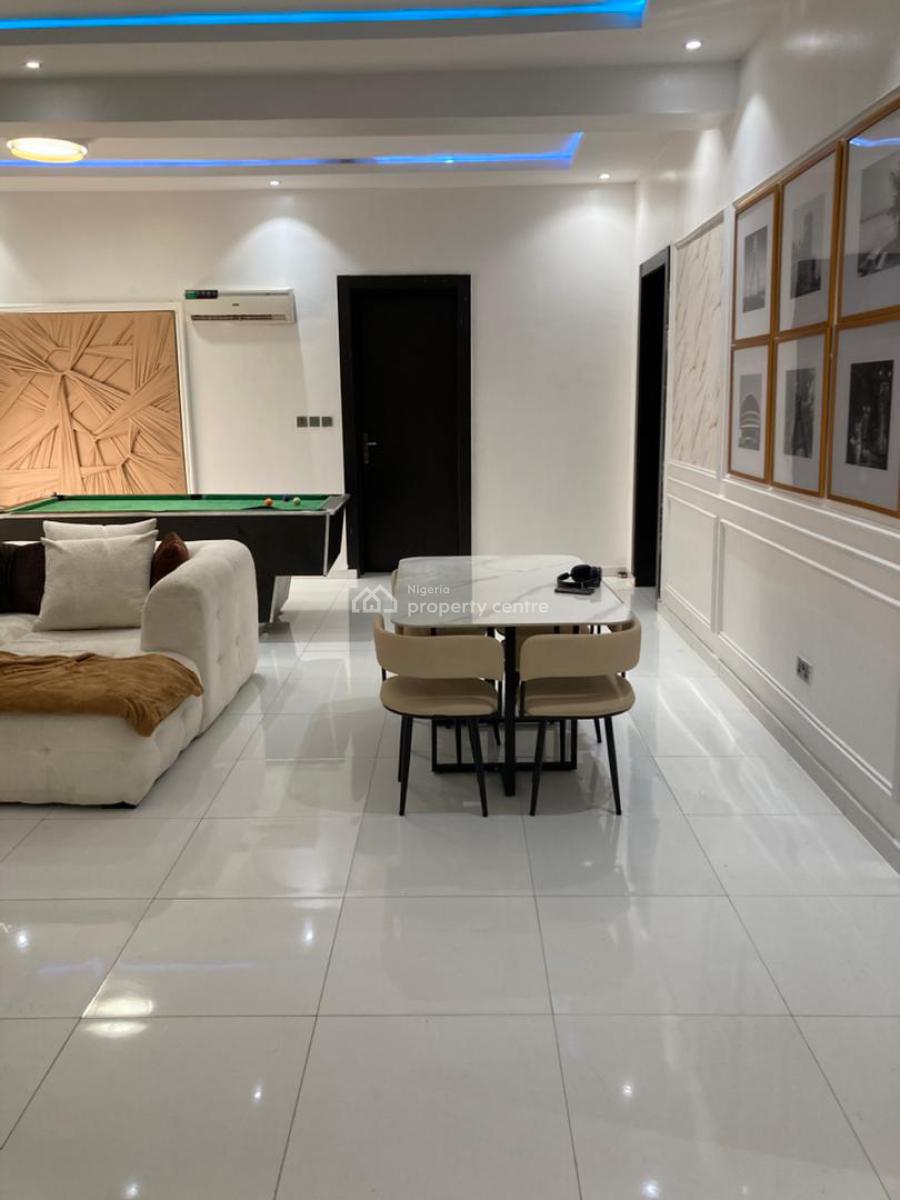Classic 3 Bedrooms, Lekki Phase 1, Lekki, Lagos, Flat / Apartment for Rent