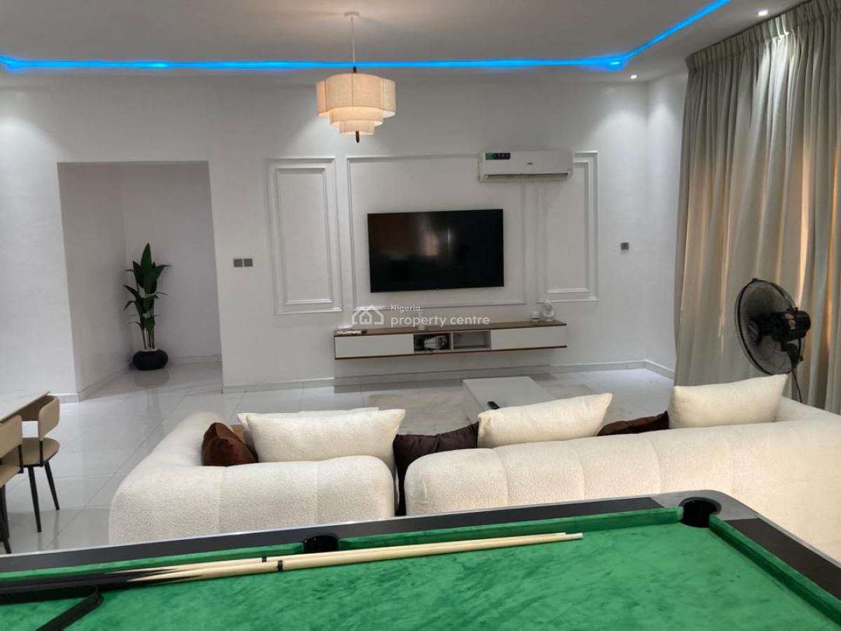 Classic 3 Bedrooms, Lekki Phase 1, Lekki, Lagos, Flat / Apartment for Rent