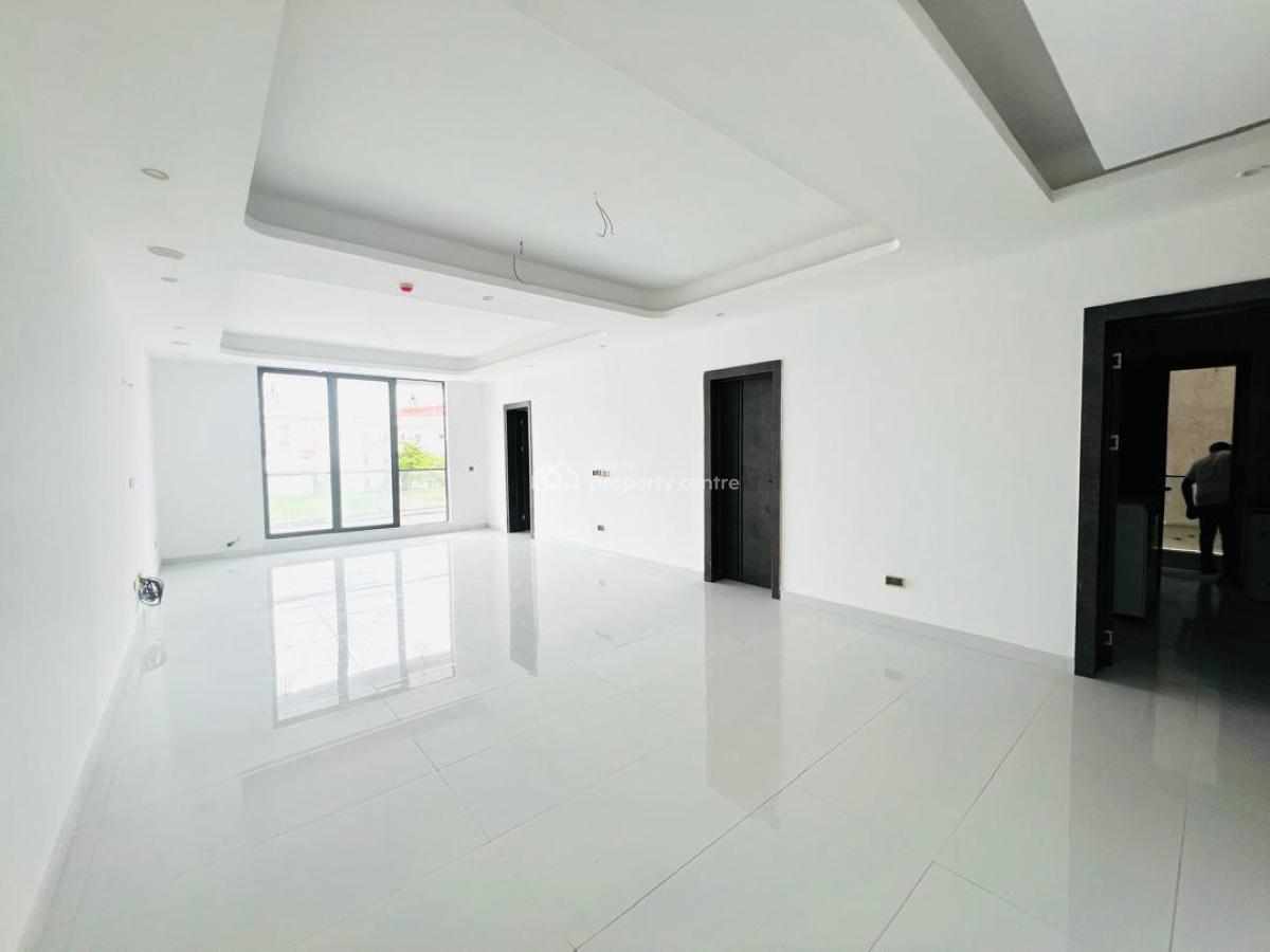 2bedroom Flat, Lekki Phase 1, Lekki, Lagos, Flat / Apartment for Sale