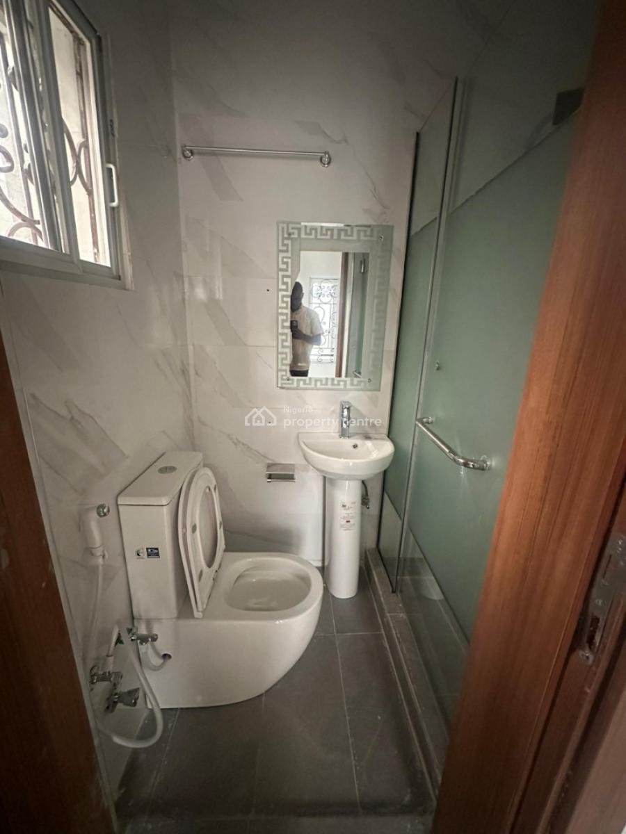 Tastefully Fully Finished 2 Bedroom Apartment, Off Admiralty Way, Lekki Phase 1, Lekki, Lagos, Flat / Apartment for Rent