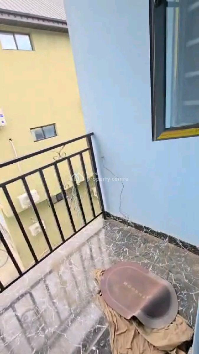 a Lovely Roomself Contain Upstairs in a Gated and Serene Neighborhood, Olawaiye Street, Ikeja, Lagos, Self Contain (single Rooms) for Rent