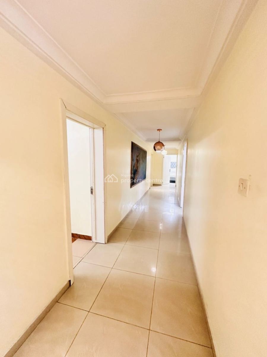 Very Spacious 4-bedroom Penthouse with Bq, 2 Large Balconies, Lekki Phase 1, Lekki, Lagos, House for Rent