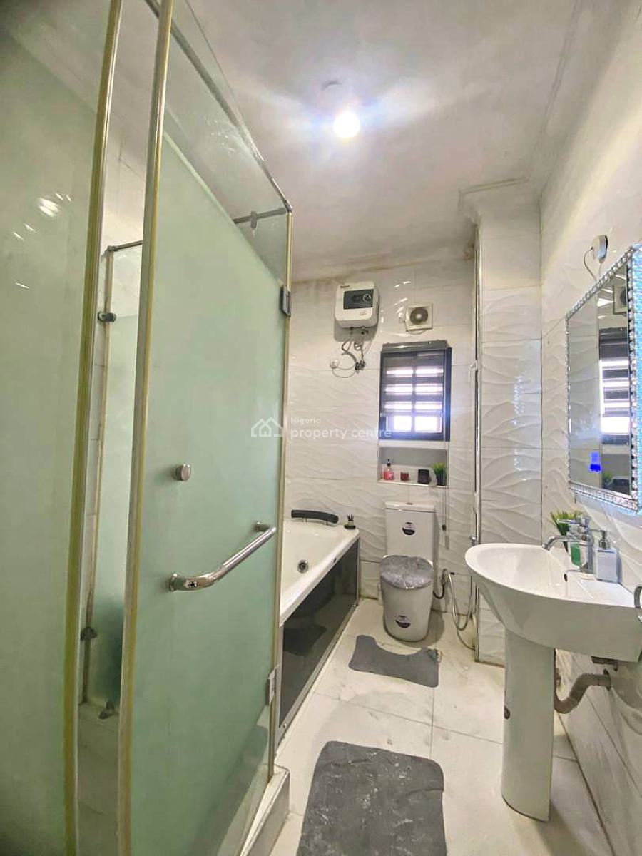 Luxury 3-bedroom Flat with Bq Fully Furnished & Serviced 4th Floor, Victoria Island (vi), Lagos, Flat / Apartment for Rent