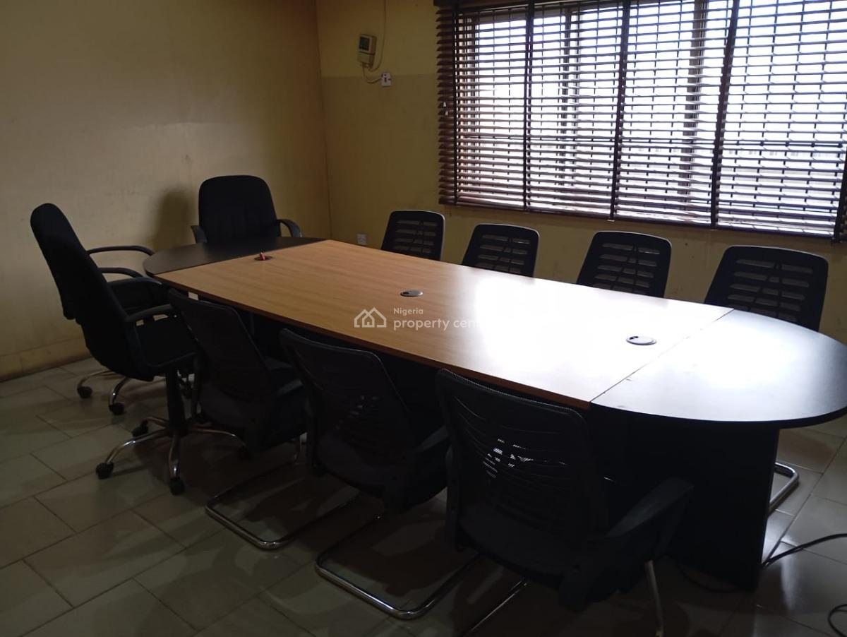 Boardroom, Obasa, Oba Akran, Ikeja, Lagos, Conference / Meeting / Training Room for Rent