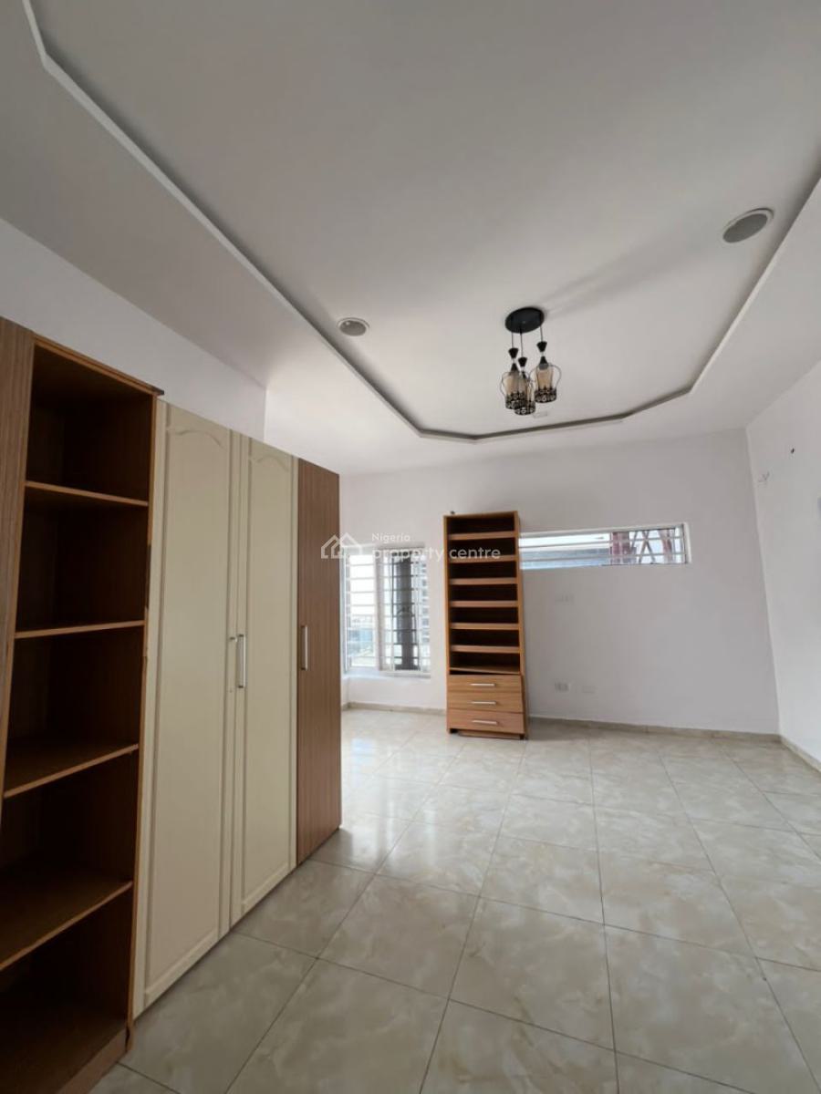 Luxury Masters Bedroom Upstairs in a Shared Apartment, Osapa London, Osapa, Lekki, Lagos, Self Contain (single Rooms) for Rent