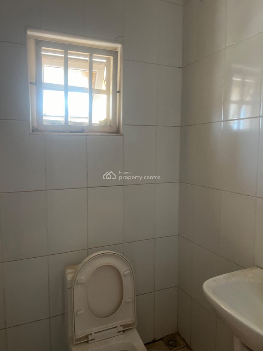 Standard 3 Bedroom Apartment, Close to K-30 Mall Wuye, Wuye, Abuja, Flat / Apartment for Rent