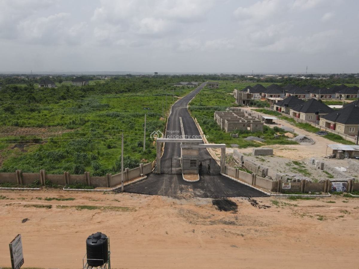 Affordable 3 Bedroom Bungalow Near Ikeja, Mowe/bluestone Shelter Prime Estate, Mowe Town, Ogun, Detached Bungalow for Sale