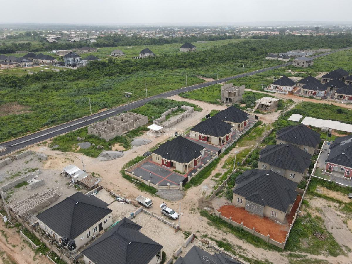 Affordable 3 Bedroom Bungalow Near Ikeja, Mowe/bluestone Shelter Prime Estate, Mowe Town, Ogun, Detached Bungalow for Sale