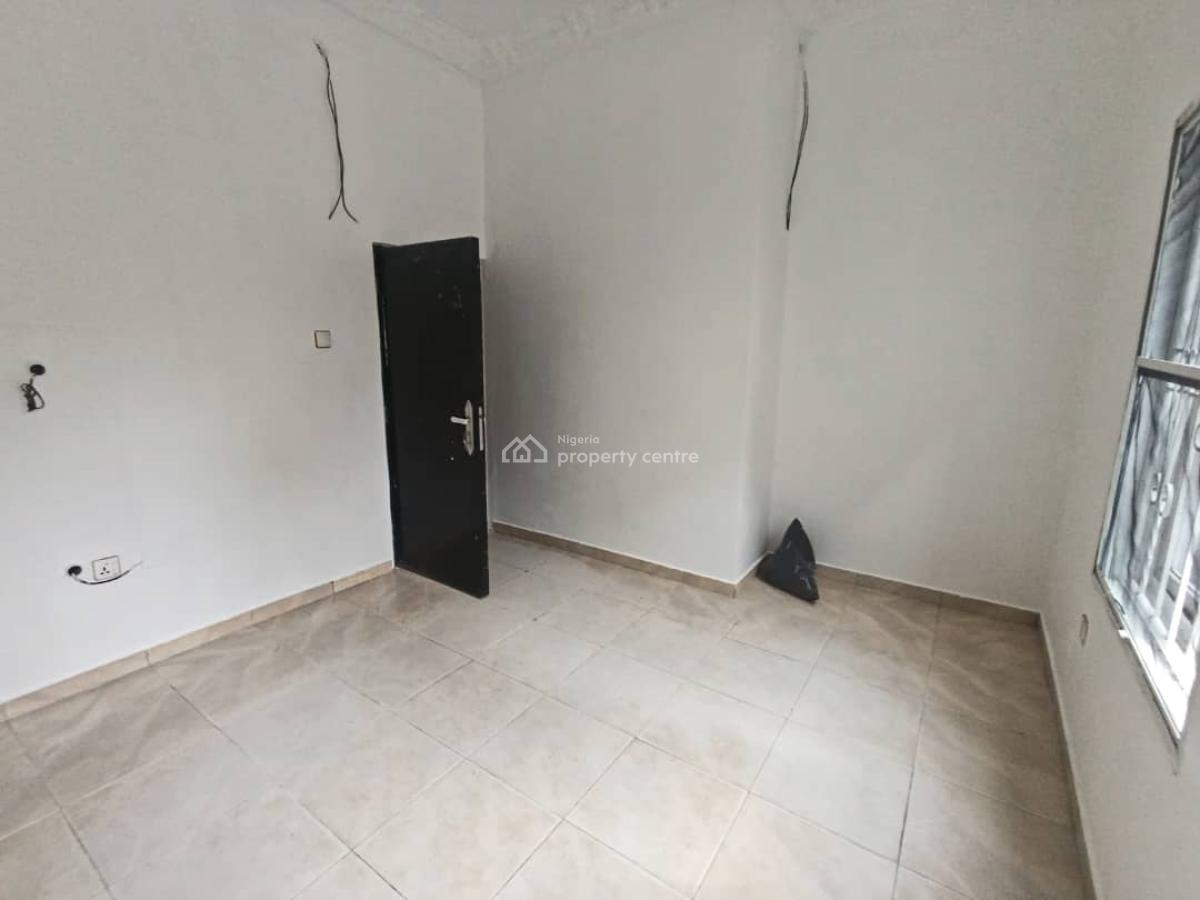 Decent 3 Bedroom Apartment Suitable for Commercial and Residential, Lekki Phase 1, Lekki, Lagos, Office Space for Rent
