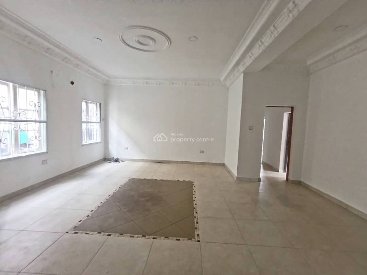Decent 3 Bedroom Apartment, Lekki Phase 1, Lekki, Lagos, Office Space for Rent