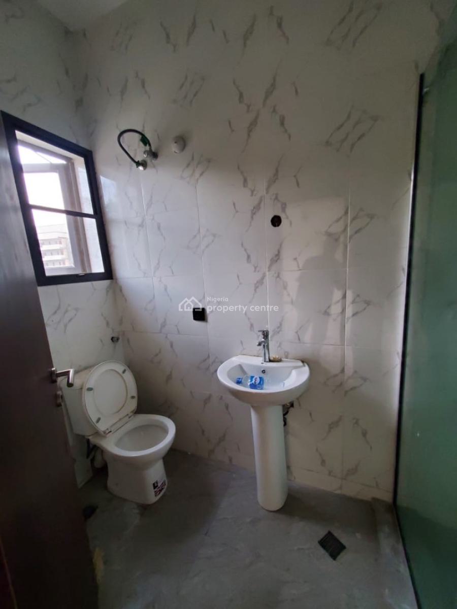 Serviced 3 Bedrooms Apartment Available, Lekki Phase 1, Lekki, Lagos, Flat / Apartment for Rent