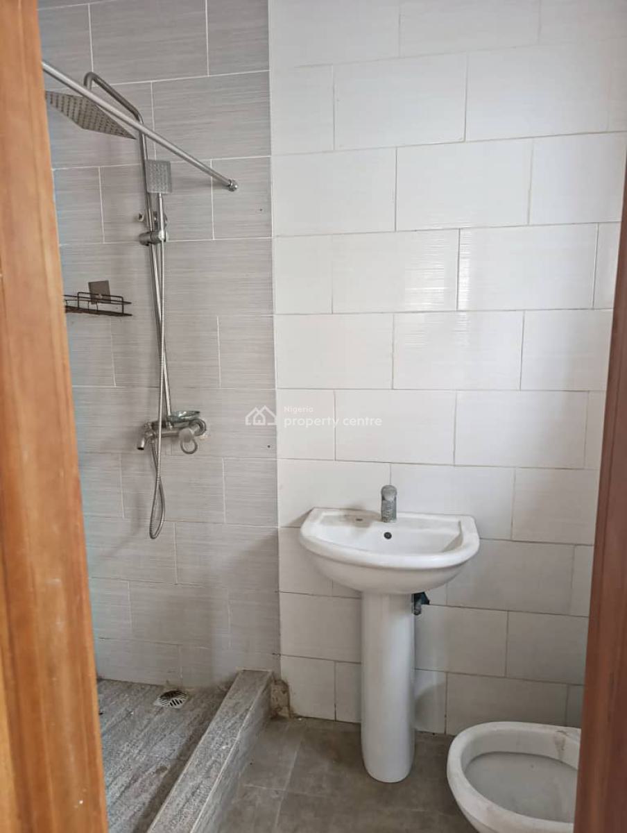Partly Serviced 3 Bedroom Flat with a Room Bq, Lekki Phase 1, Lekki, Lagos, Flat / Apartment for Rent