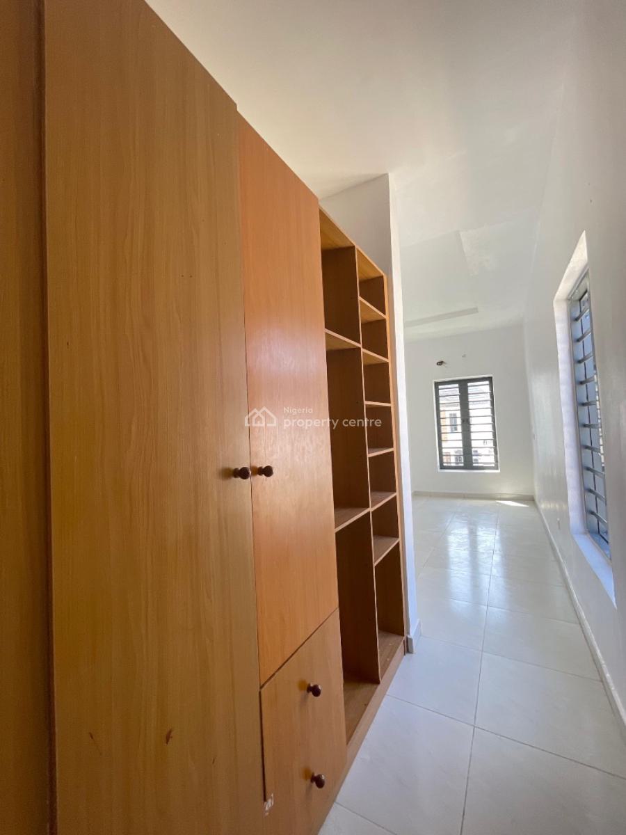 Spacious 3 Bedroom with a Bq and Gym, Vgc, Lekki, Lagos, House for Sale