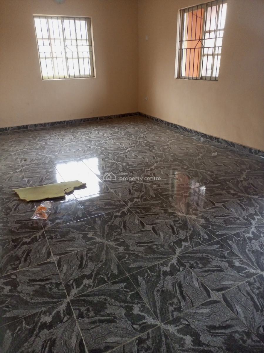 Newly Built 3 Bedroom, Bucknor Estate, Isolo, Lagos, Flat / Apartment for Rent