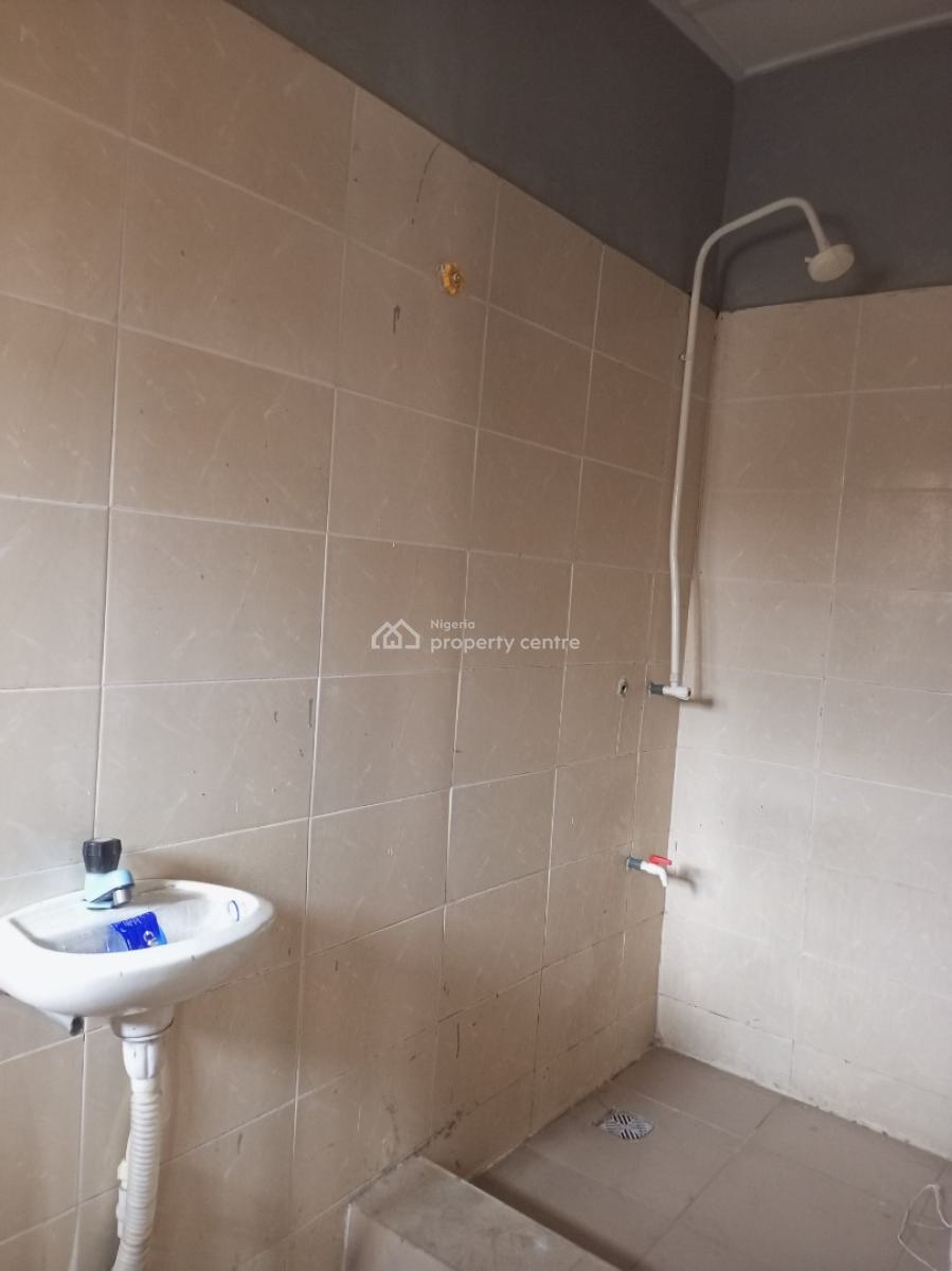 Newly Built 3 Bedroom, Bucknor Estate, Isolo, Lagos, Flat / Apartment for Rent