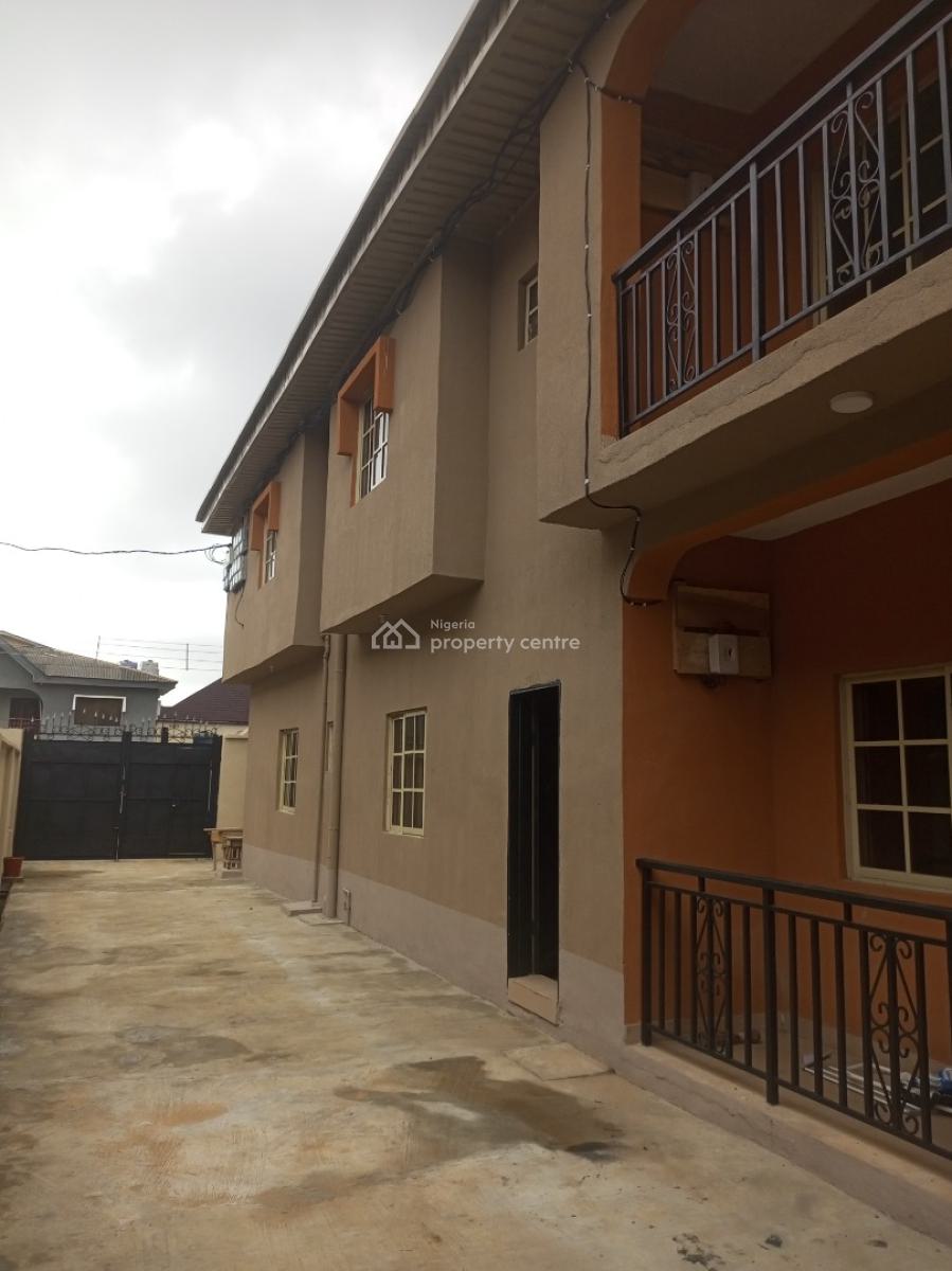 Newly Built 3 Bedroom, Bucknor Estate, Isolo, Lagos, Flat / Apartment for Rent