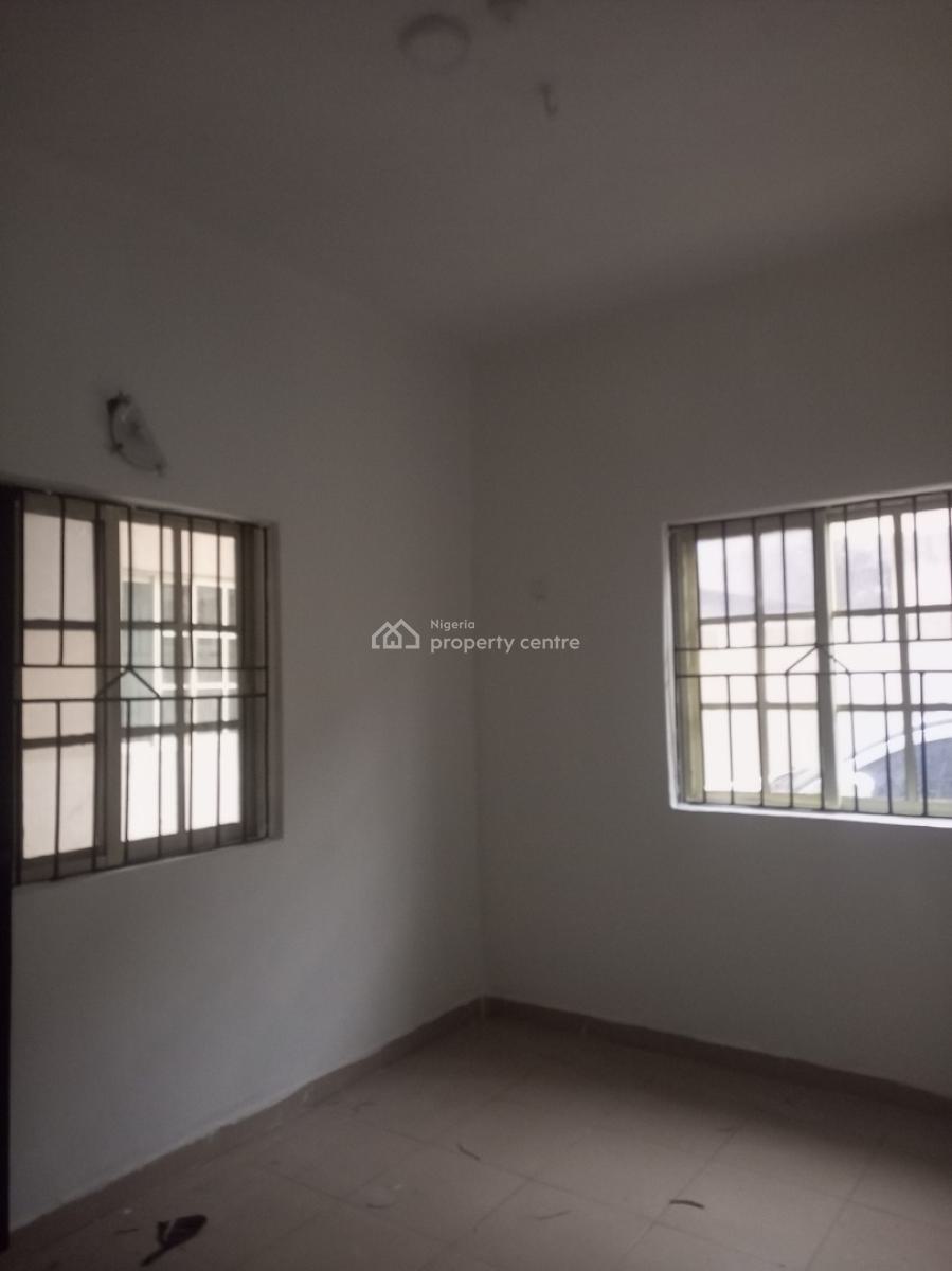 Newly Built 3 Bedrooms, Bucknor Estate, Isolo, Lagos, Flat / Apartment for Rent