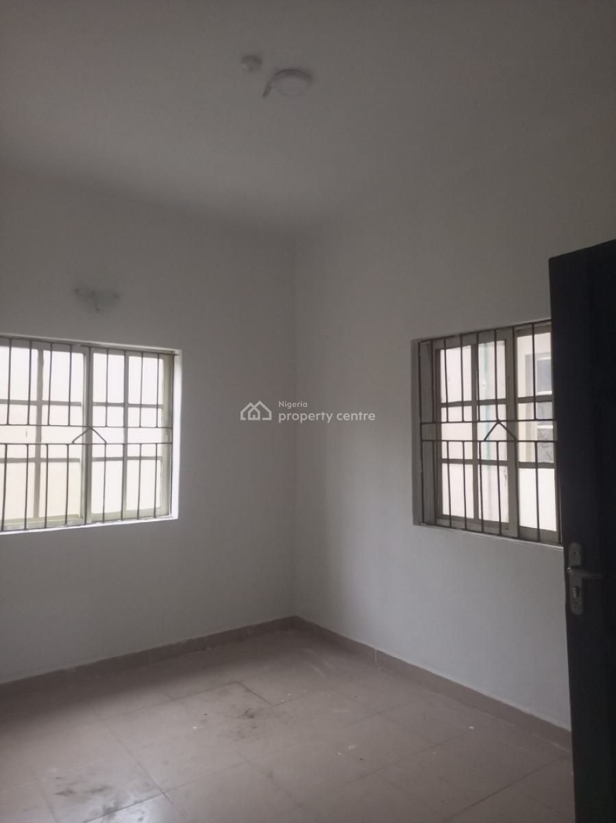 Newly Built 3 Bedrooms, Bucknor Estate, Isolo, Lagos, Flat / Apartment for Rent