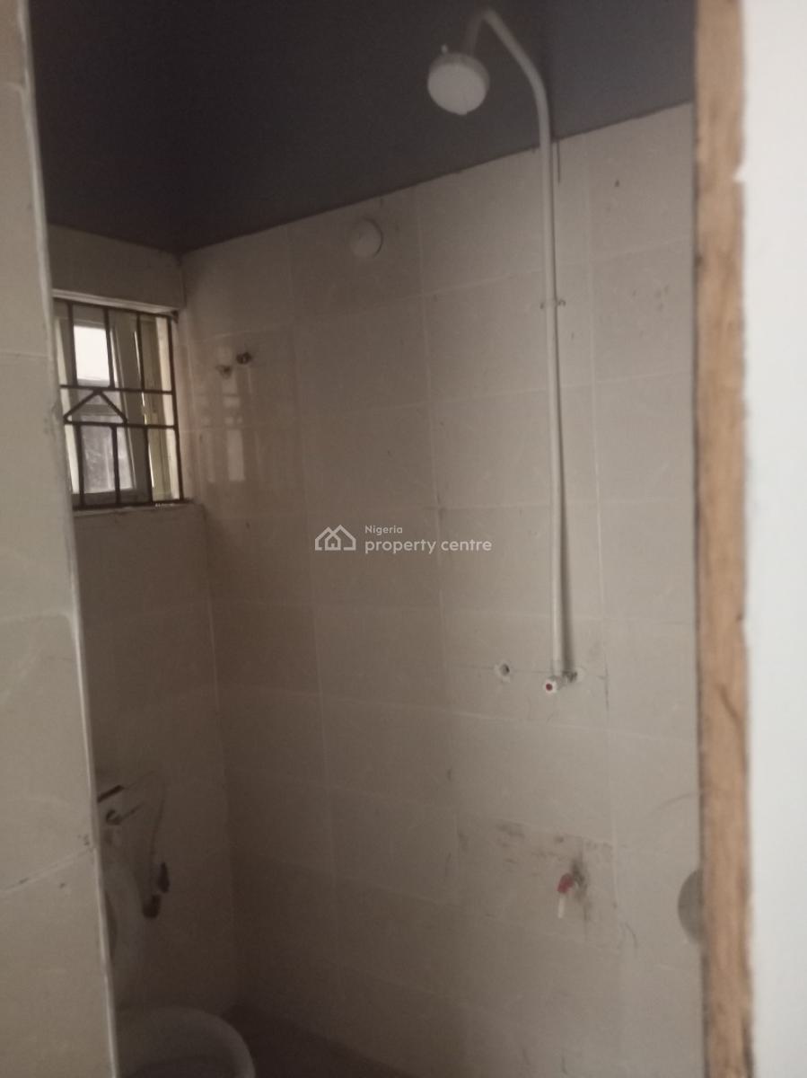 Newly Built 3 Bedrooms, Bucknor Estate, Isolo, Lagos, Flat / Apartment for Rent