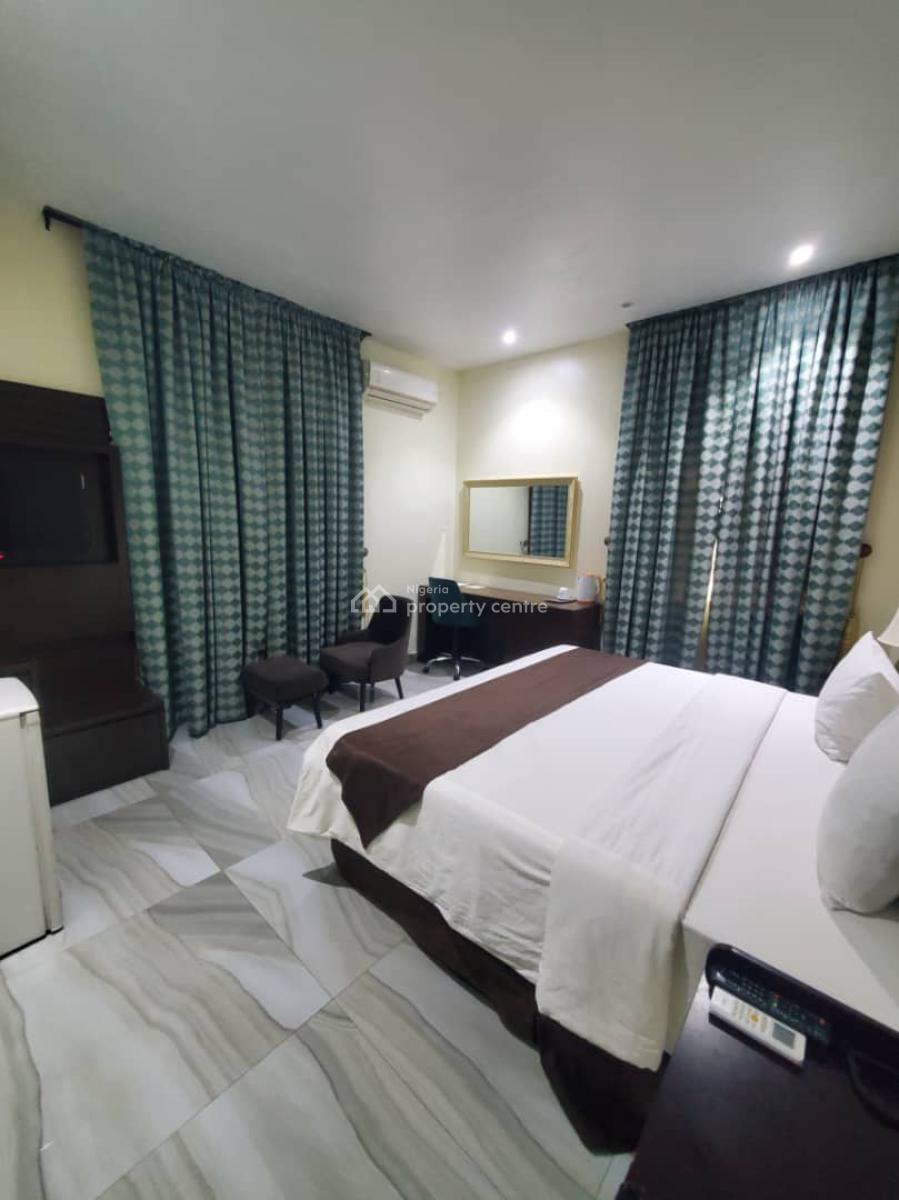 82 Rooms  Hotel Fully Functioning, Lekki Phase 1, Lekki, Lagos, Commercial Property for Sale