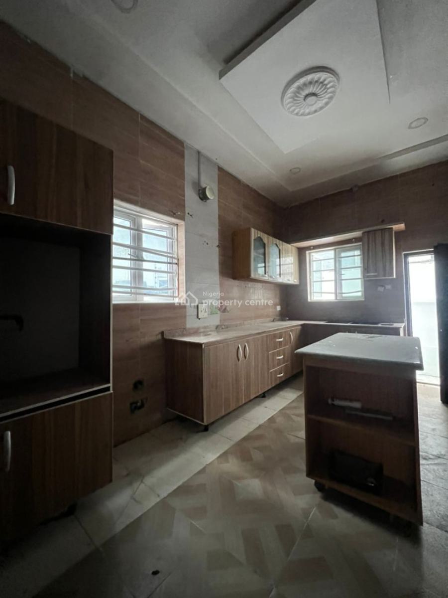 Spacious Room in a Shared Apartment, Osapa London, Lekki, Lagos, House for Rent