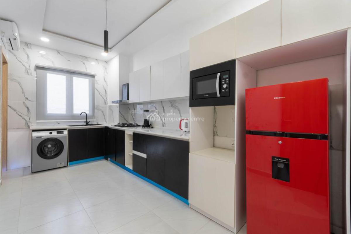 Luxury &cozy 2bedroom with Rooftop Pool, Gym & Ps5, Lekki Phase 1, Lekki, Lagos, Flat / Apartment Short Let