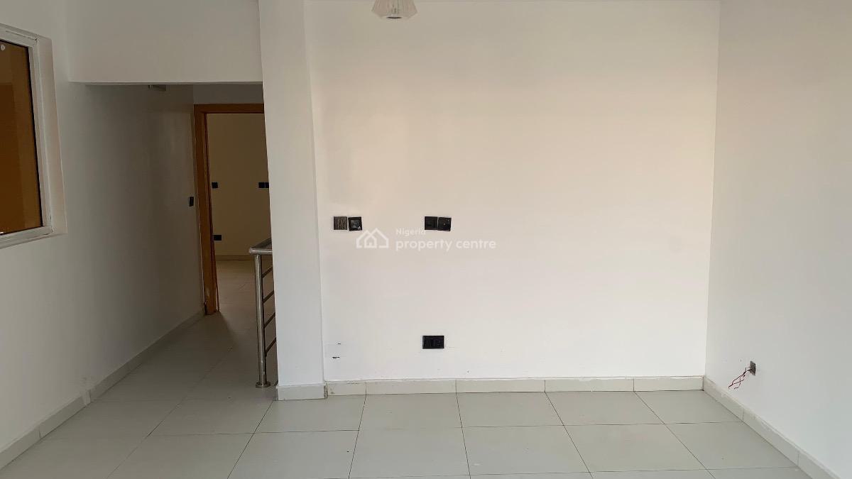 4 Bedroom Terrace Duplex with Bq, Royal Court Estate New Road Before Chevron, Lekki, Lagos, Terraced Duplex for Rent