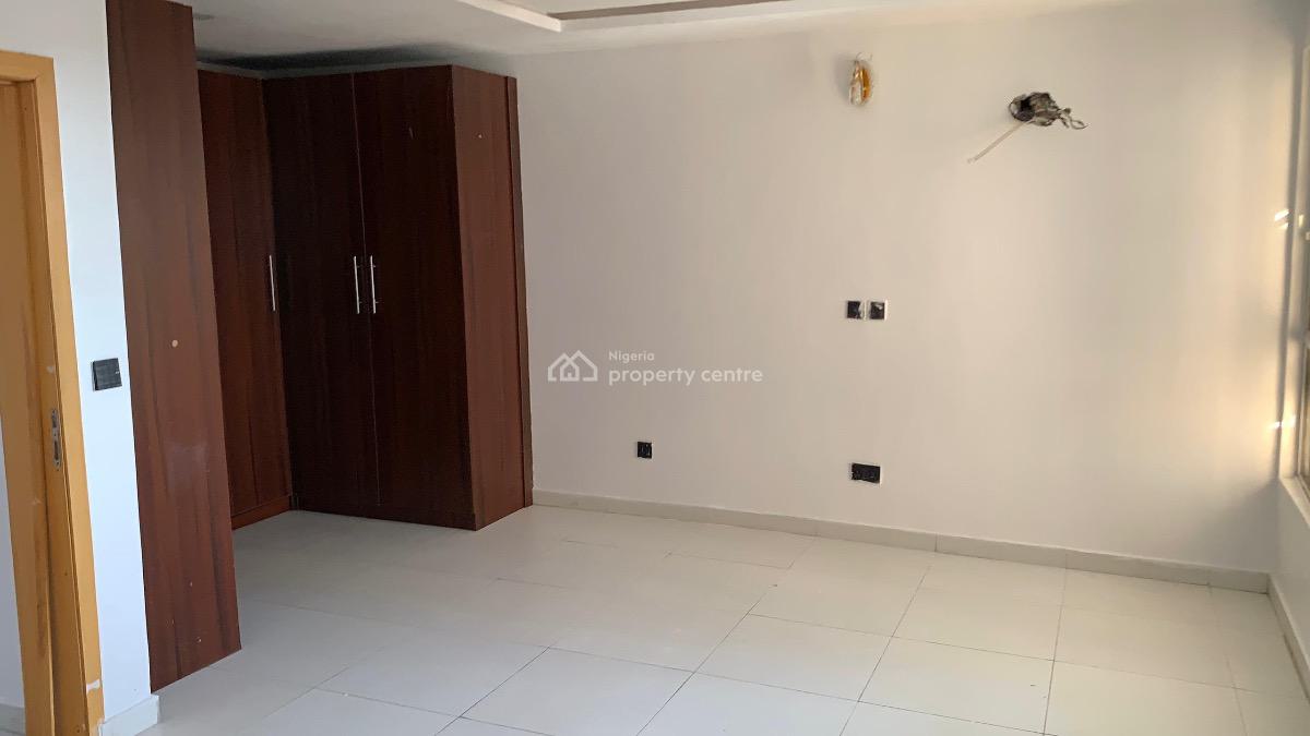 4 Bedroom Terrace Duplex with Bq, Royal Court Estate New Road Before Chevron, Lekki, Lagos, Terraced Duplex for Rent