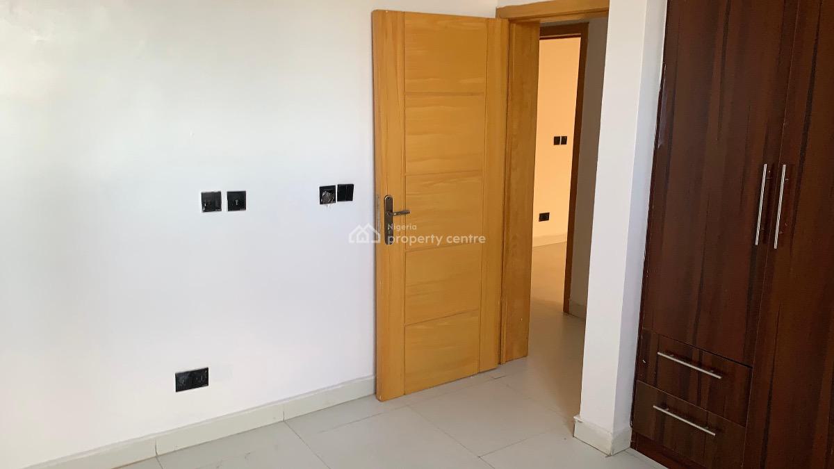 4 Bedroom Terrace Duplex with Bq, Royal Court Estate New Road Before Chevron, Lekki, Lagos, Terraced Duplex for Rent