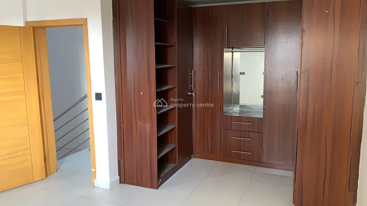 4 Bedroom Terrace Duplex with Bq, Royal Court Estate New Road Before Chevron, Lekki, Lagos, Terraced Duplex for Rent