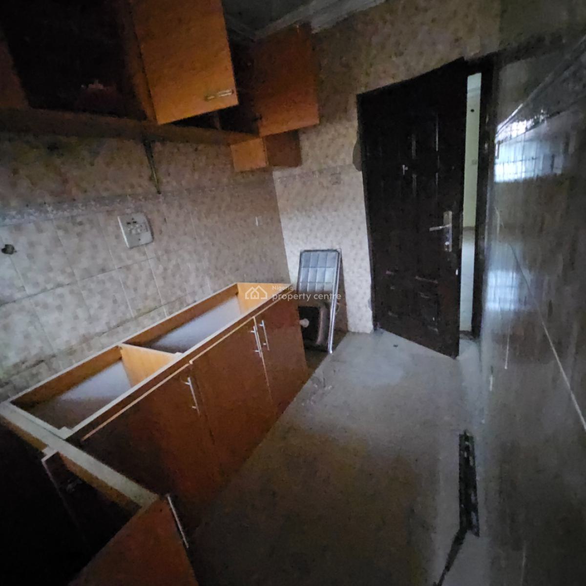 Newly Renovated 2bedroom Flat  with Allroom @ Magodo Phase 2 Gra, Gra Phase 2, Magodo, Lagos, Flat / Apartment for Rent
