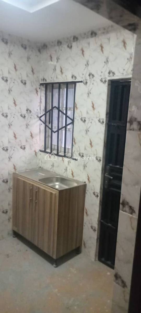 3 Bedroom Flat, Opeki Bus Stop, Ipaja, Lagos, Flat / Apartment for Rent