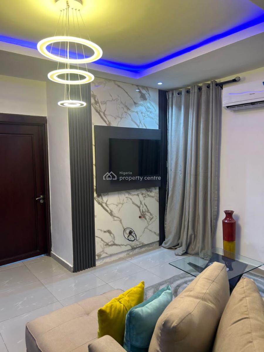 Fully Serviced & Furnished 1 Bedroom Apartment with Pool,24/7 Power, Admiralty Road, Lekki Phase 1, Lekki, Lagos, Mini Flat (room and Parlour) for Rent